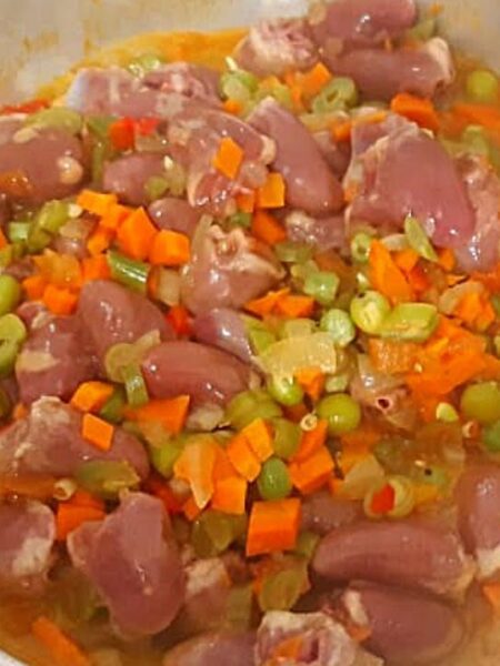 Receta de corazones de pollo con verduras fácil y rápido