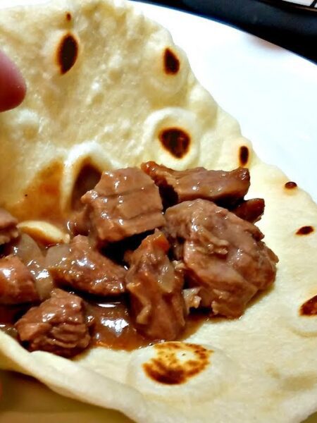 CROCK POT CARNE GUISADA - Carne Guisada Tacos
