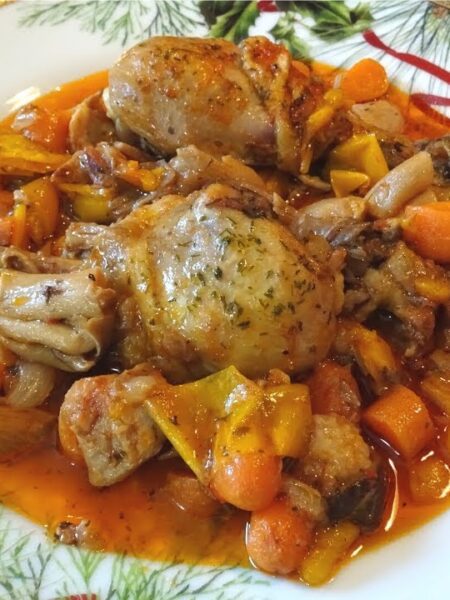 Muslos de Pollo en Salsa con Champiñones y Zanahorias. Mis Recetas Deliciosas. #muslosdepollo