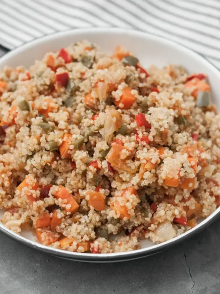 Ensalada de quinua con verduras