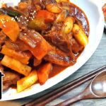 Budín vegano de cebolla con crema de Cajú