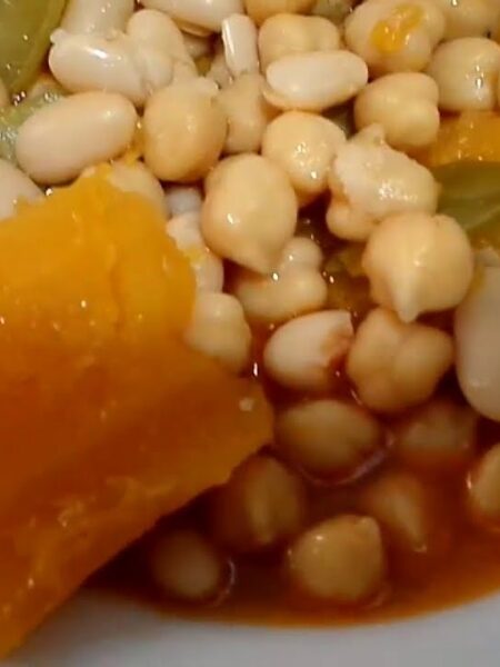Potaje Garbanzos Andaluz con Pringa