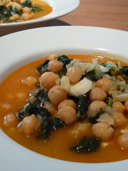 Potaje de bacalao con garbanzos y espinacas - Potaje de vigilia