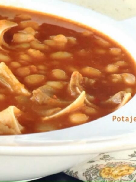 33 POTAJE de ALUBIAS BLANCAS de Santa Pau con OREJA DE CERDO | ConPanyVino