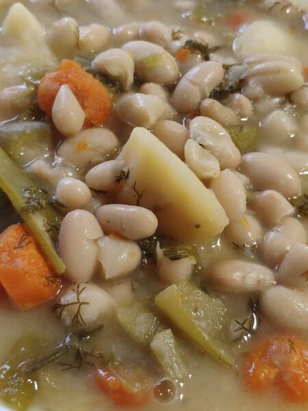 Potaje de hinojos y judías blancas
