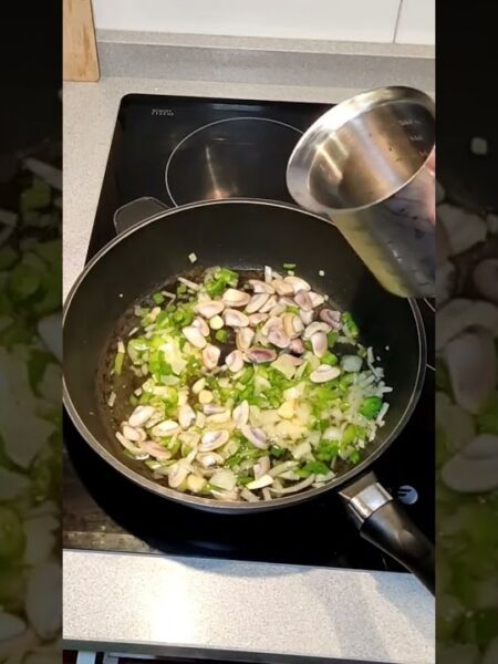 Receta Express, Garbanzos con coquinas #retoshorts30 #legumbres #comida #gastronomia #mariscos