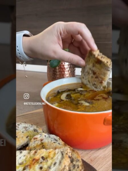 Supa crema de legume cu quinoa si cu sote de ciuperci