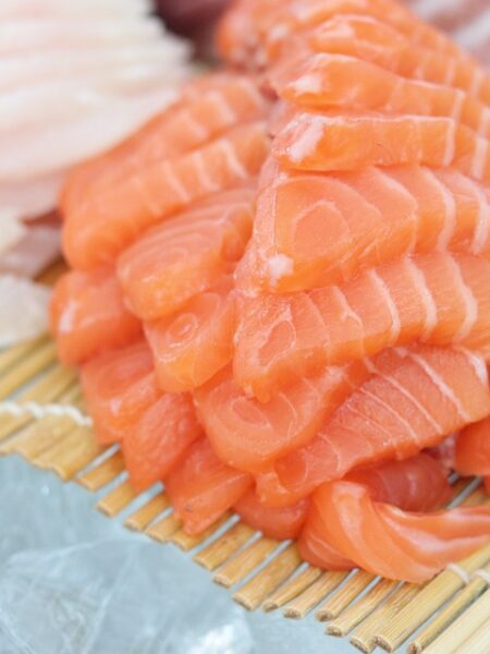 Salmon Guisado con Patatas al Estilo Mediterráneo