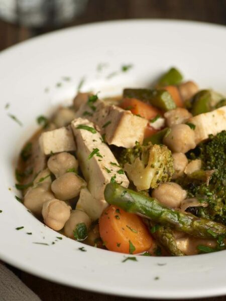 estofado de vegetales con quinoa y garbanzos