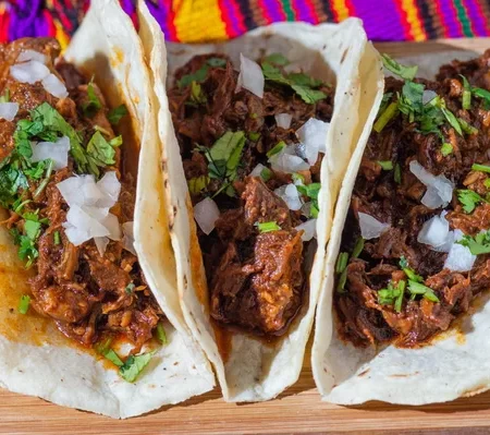 tacos de guisado