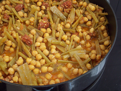 tagarninas con habichuelas