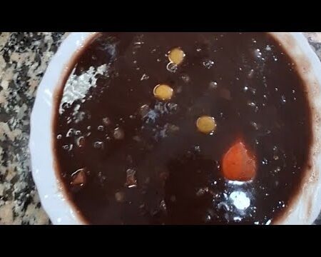 Potaje de alubias casero con carne y tocino