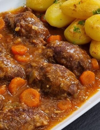 CARRILLERAS O CARRILLADAS EN SALSA ESPECIAL NAVIDAD, UNA CARNE MUY TIERNA Y ECONÓMICA