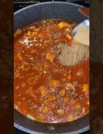 Carne con Papas en Chile Colorado #mexicanrecipes #recetasfaciles #recetasmexicanas #guisados