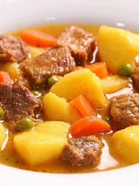 Estofado de Carne de Ternera con Patatas muy fácil y delicioso