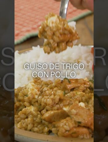 Guiso de trigo con pollo económico y nutritivo: una delicia casera para toda la familia