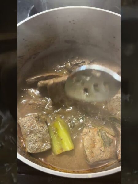 Hígado de res guisado