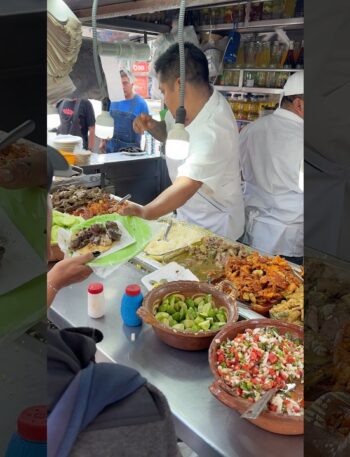 Los tacos de 12 pesos mejor reportados #tacos #guisados #foodie #viralshort #parati