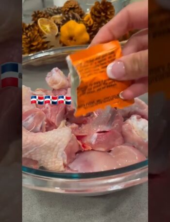 Pollo Guisado #food  #fyp #paratii #cocinadominicana #stewedchicken #cooking #cookwithme #cocinando