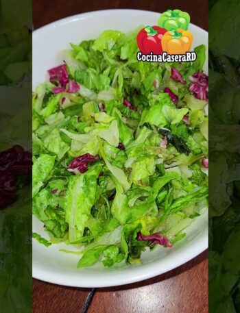 Pollo y Guandules Verdes Caseros con Arroz: Un Plato Favorito en Menos de una Hora