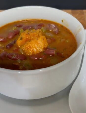 Potaje de Frijoles Colorados con sabor Cubano