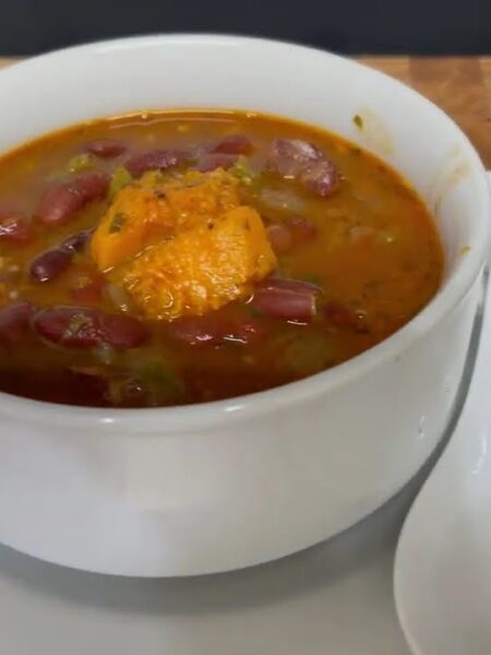 Potaje de Frijoles Colorados con sabor Cubano