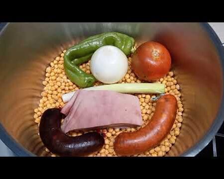 Potaje de garbanzos con su pringá