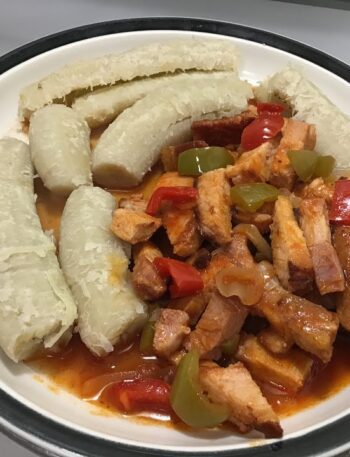 Chuleta ahumada en guiso, receta rica y fácil