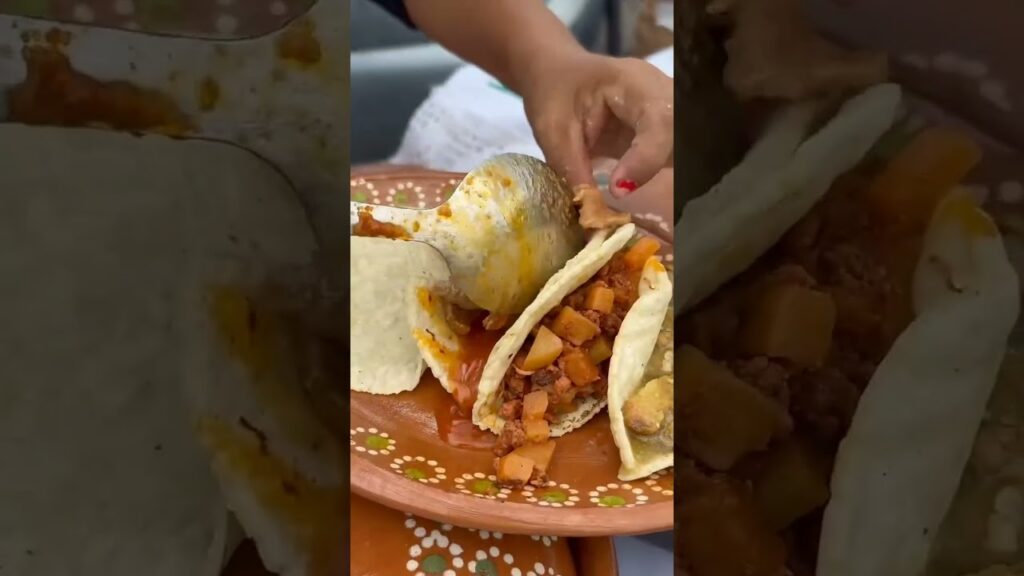 tacos de guisado #video #videoviral #tiktok #food #foodie #comida #music #viralvideo #shorts #short
