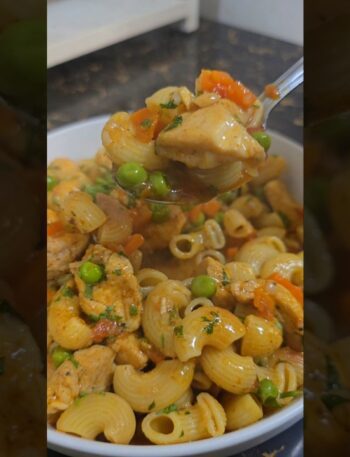 Guisados económicos: Guiso de fideos con pollo casero en un santiamén