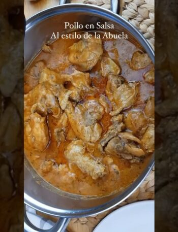 Pollo Guisado como lo Hace mi Abuela - El Pollo en Salsa Casera que Te Transportará a la Infancia 9 Pollo Guisado como lo Hace mi Abuela - El Pollo en Salsa Casera que Te Transportará a la Infancia