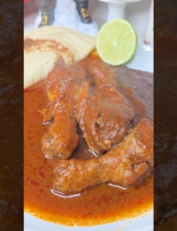 Pollo en salsa roja para tus comidita  #polloensalsaroja #recetas #polloguisado