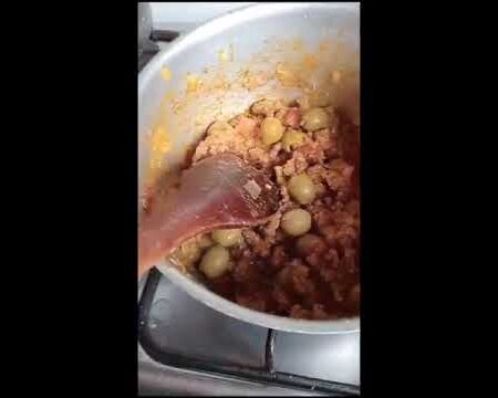 pepino de guiso relleno de carne molida