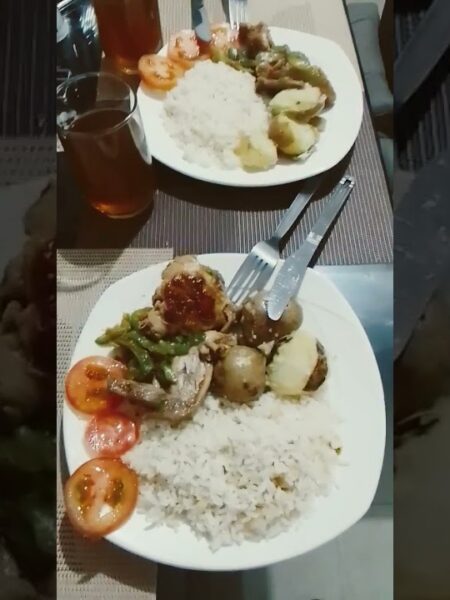 @recetasyhogar un buen almuerzo con pepino de guiso con unas alas