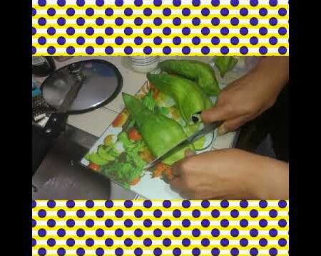 Pepinos rellenos de mollejas de pollo y mozzarella