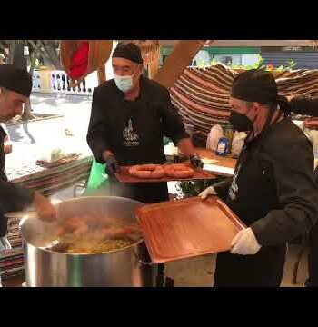 En pleno Mercado del Ibérico se pudo conocer como se prepara el potaje de tagarninas y las migas