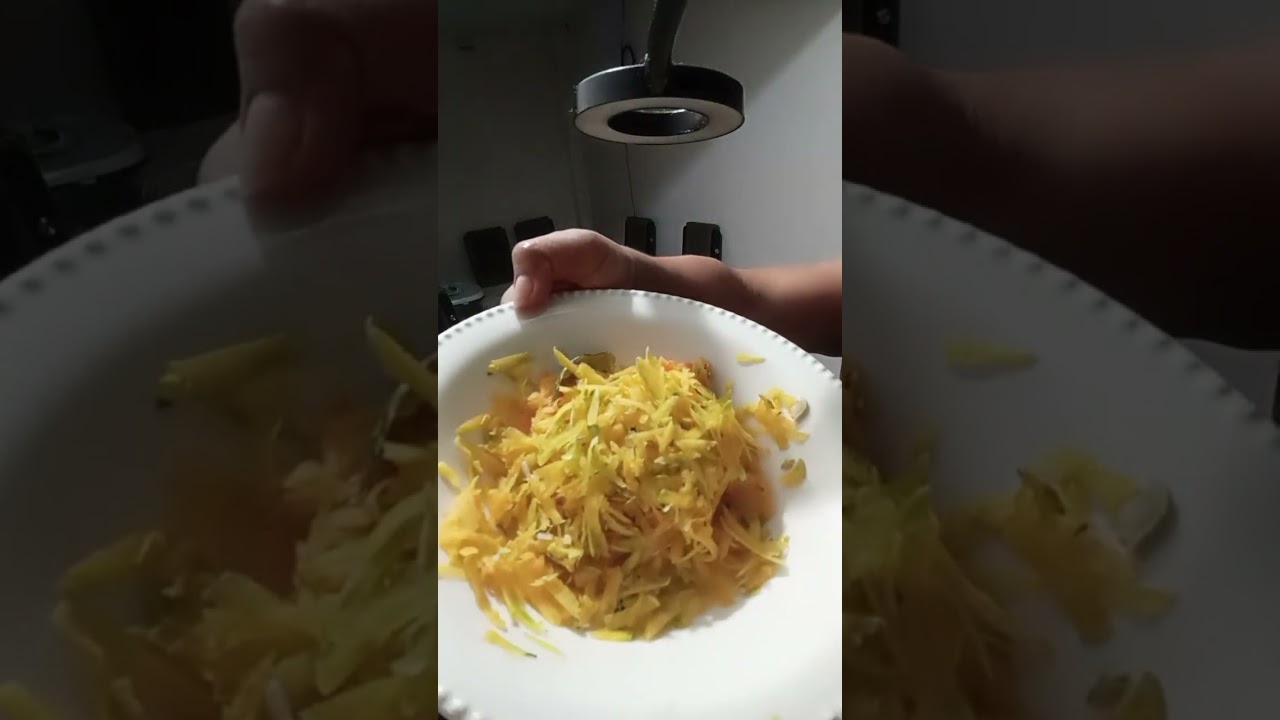 Frijolada vegetariana con pepino y papas