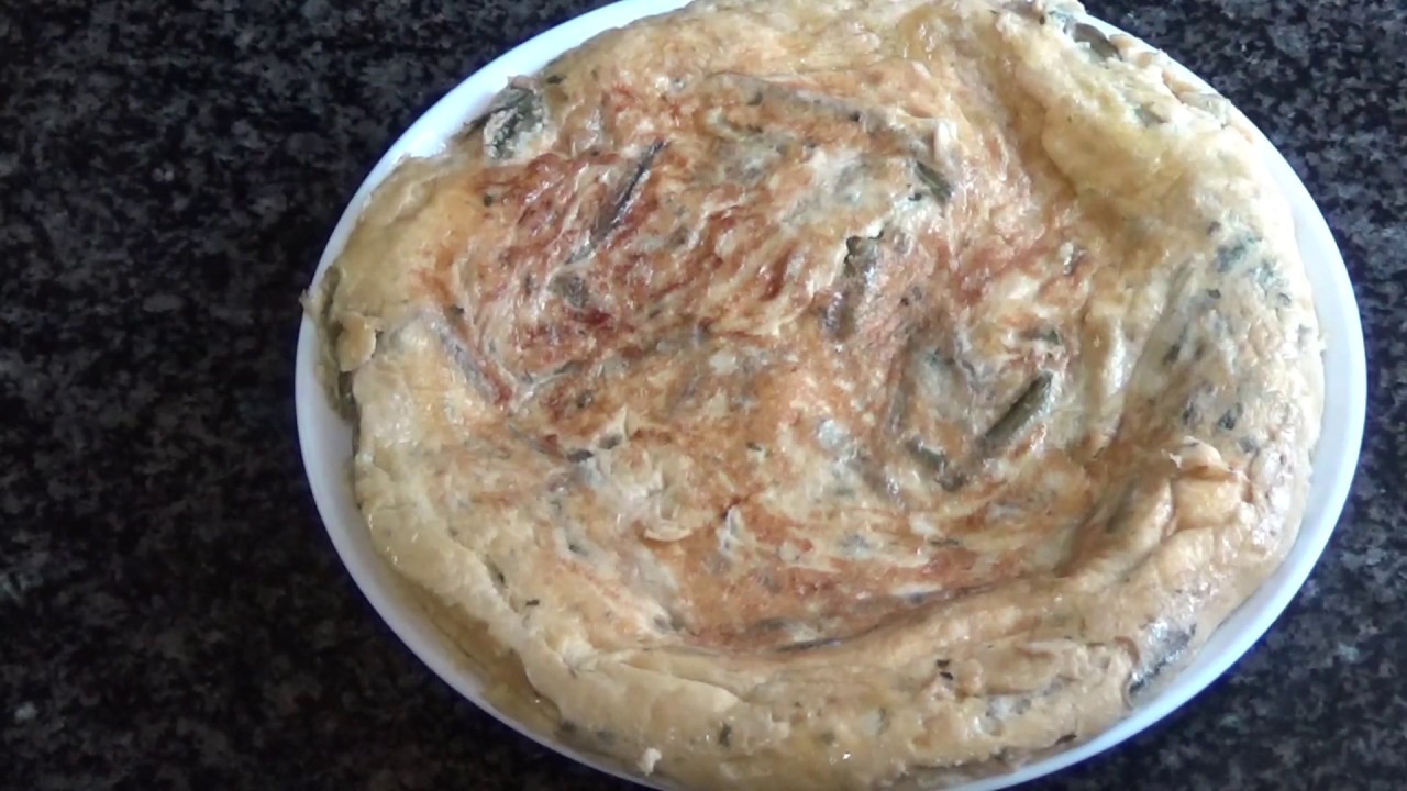 Guisado Vegetariano de Tortilla Española con Espárragos Trigueros y Ajos Tiernos