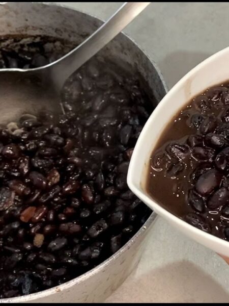 POROTOS NEGROS receta - FRIJOLES NEGROS