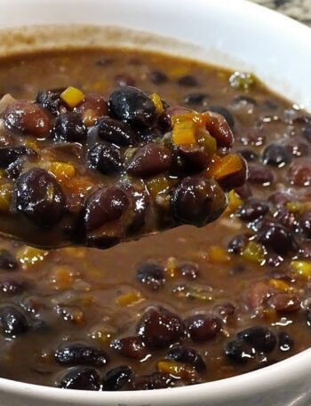 COMO PREPARAR UNOS DELICIOSOS FRIJOLES NEGROS